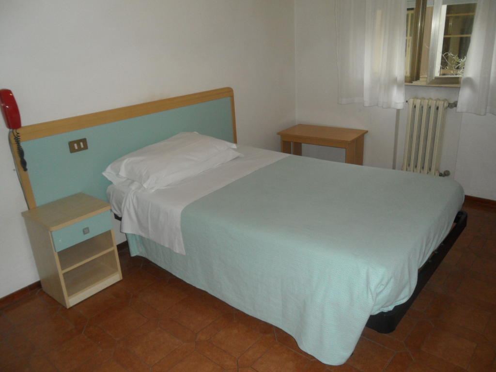 Autostop Duardi Hotel Bertinoro Szoba fotó